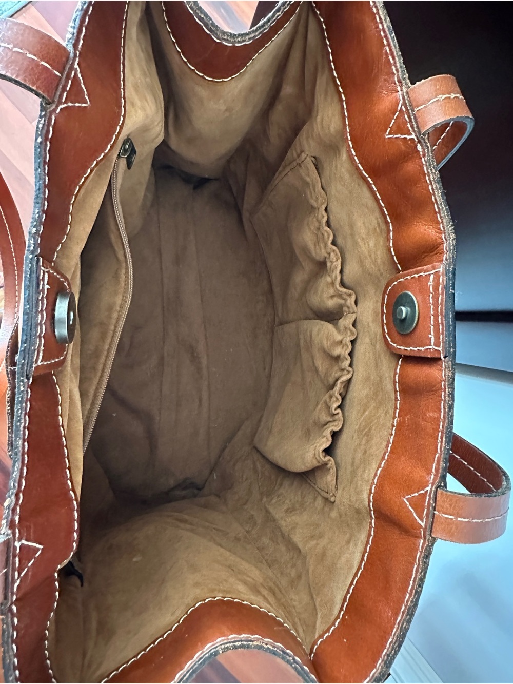 Patricia Nash Tooled Floral Leather Tote and matching pouch in Cognac Brown - Picture 6 of 12